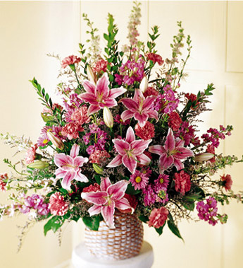 The FTD Leaf Petals Basket