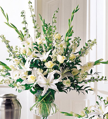 THE FTD Traditional Victorian Bouquet